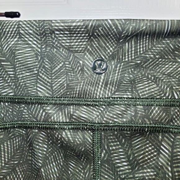 Lululemon Cool to Street Crop Leggings Sz 4 - Picture 6 of 7